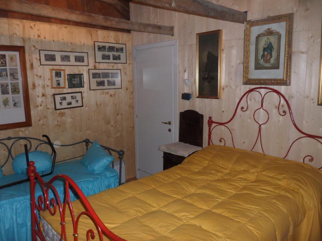 La Vieille Maison Biselli 탕드 객실 사진